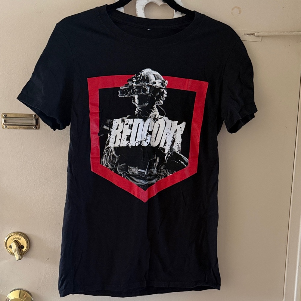 REDCON 1 Black Graphic T-Shirt size Small.